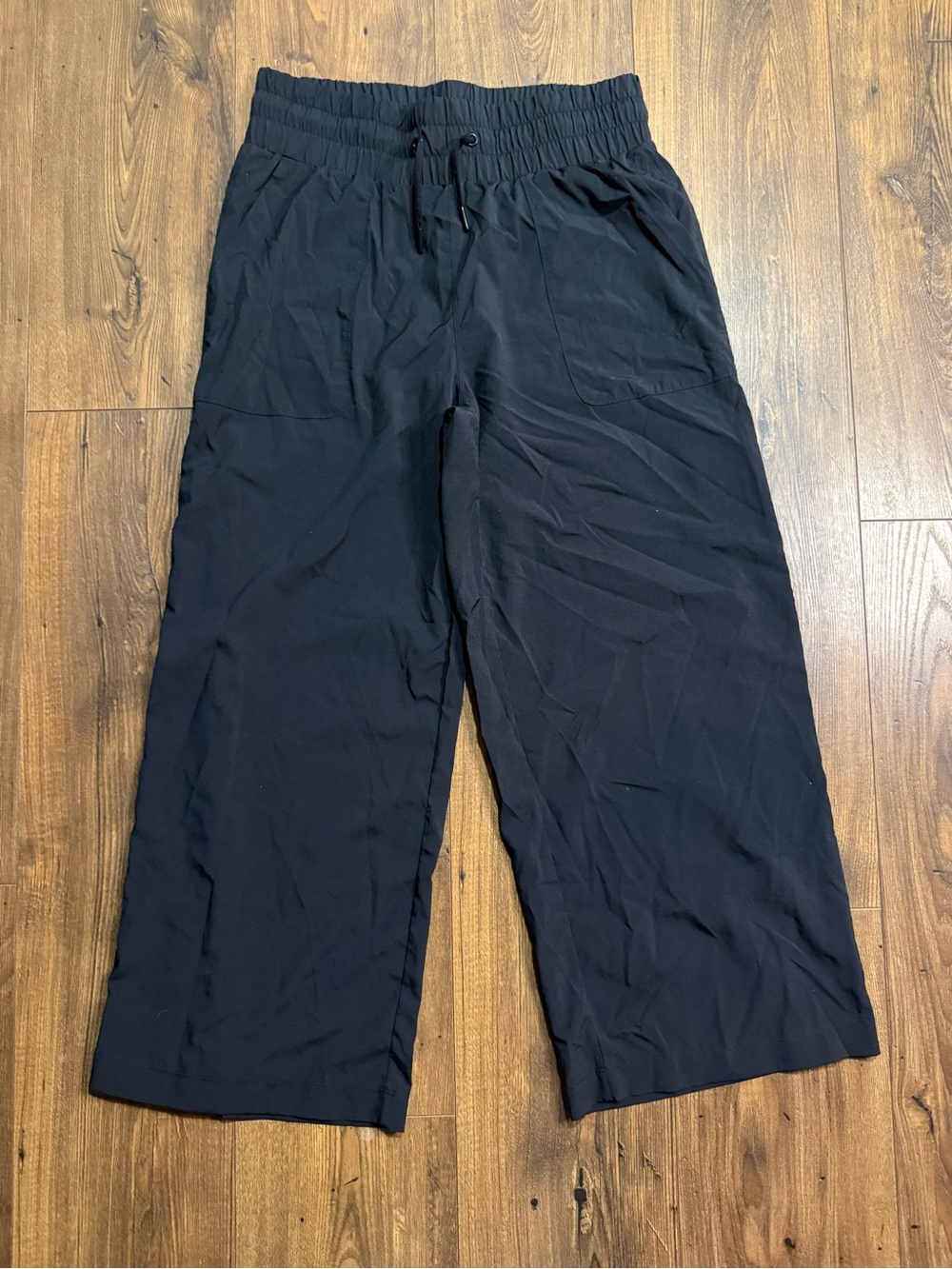 Mondetta Women’s Black Wide Leg Crop Pants Size Medium Pull-On Elastic Waist